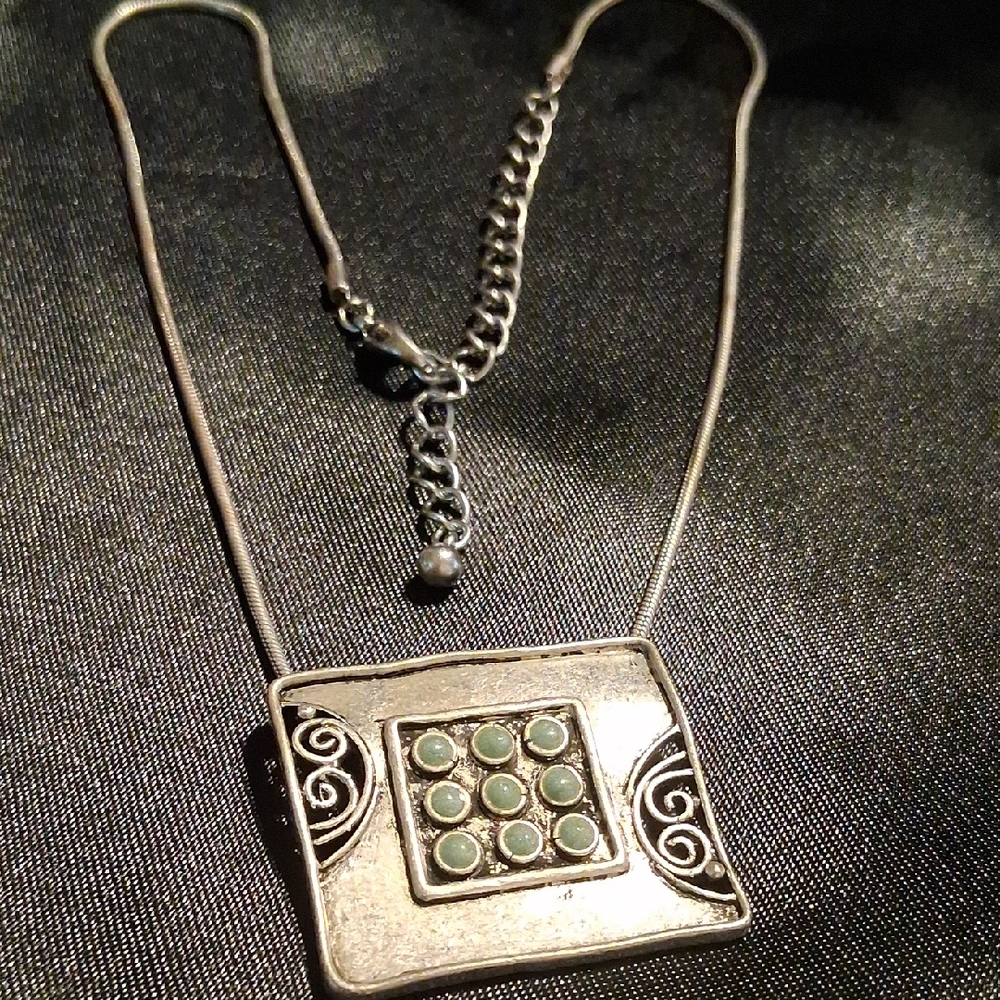 Vintage Modernist Silver and Green Pendant Necklace 22 In Long.